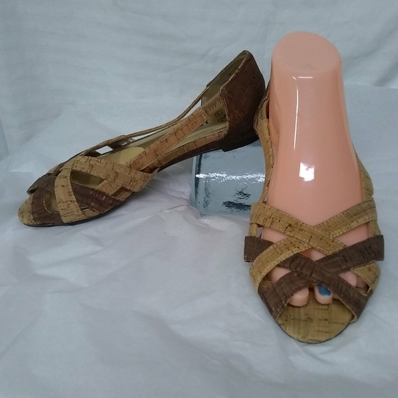 J.Renee Women's Sandals Cori Brown Neutral Shoes Fabric Cork Pattern 7M - Picture 2 of 9